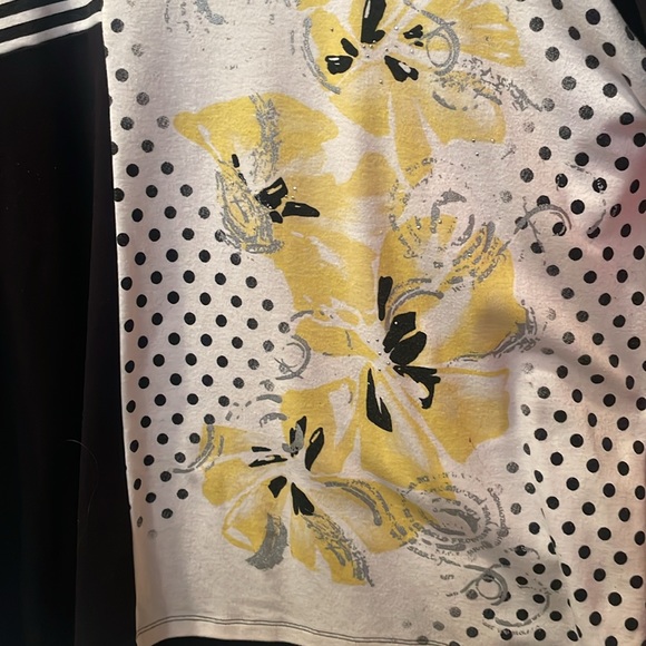 Allison Daley black graphic tee shirt. - Picture 3 of 5